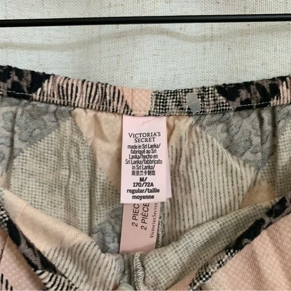 Victoria’s Secret Flannel Pink and Leopard Animal Cheetah Pajama Set NEW Medium - Picture 9 of 9